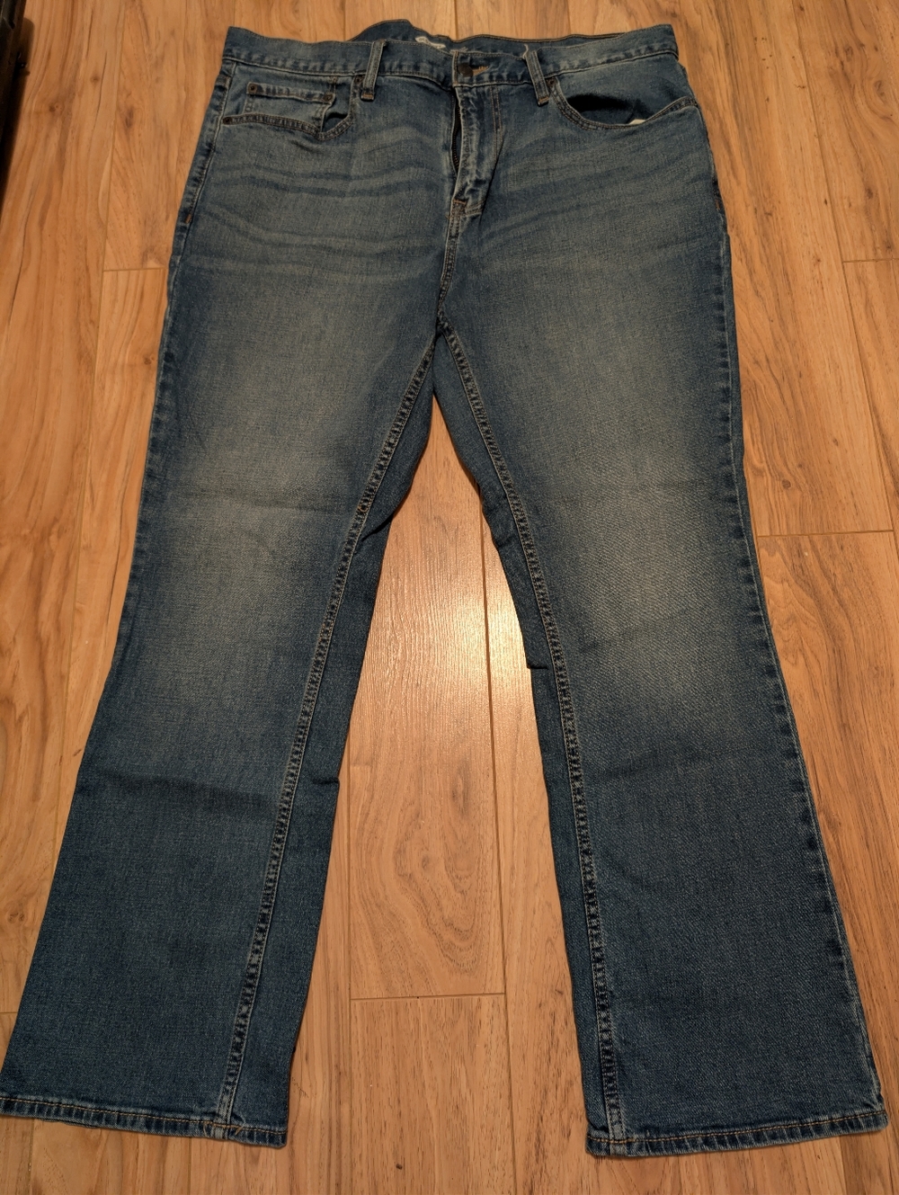 Old Navy AE Men’s Medium Wash Bootcut Flex Jeans 36 x 30 EUC